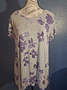 Jessica Simpson Maternity Nursing  Short Sleeve Top -large
